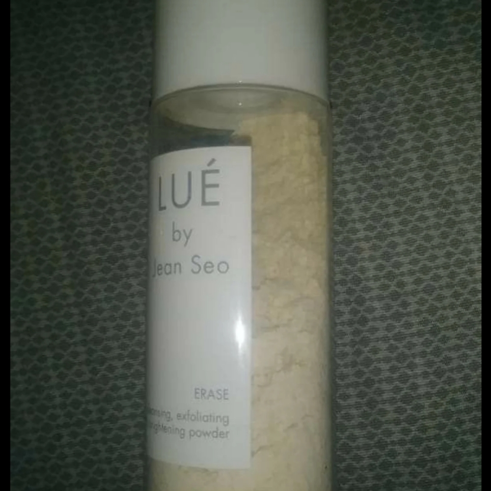 Lue exfoliating face wash